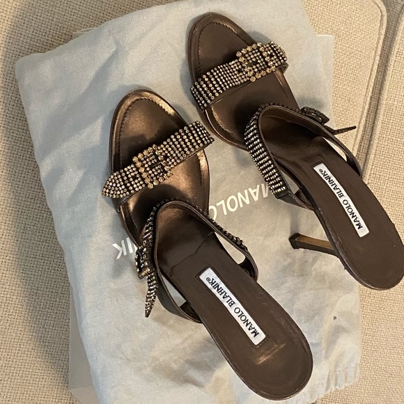 Manolo Blahnik high heel sandals. - Picture 2 of 5